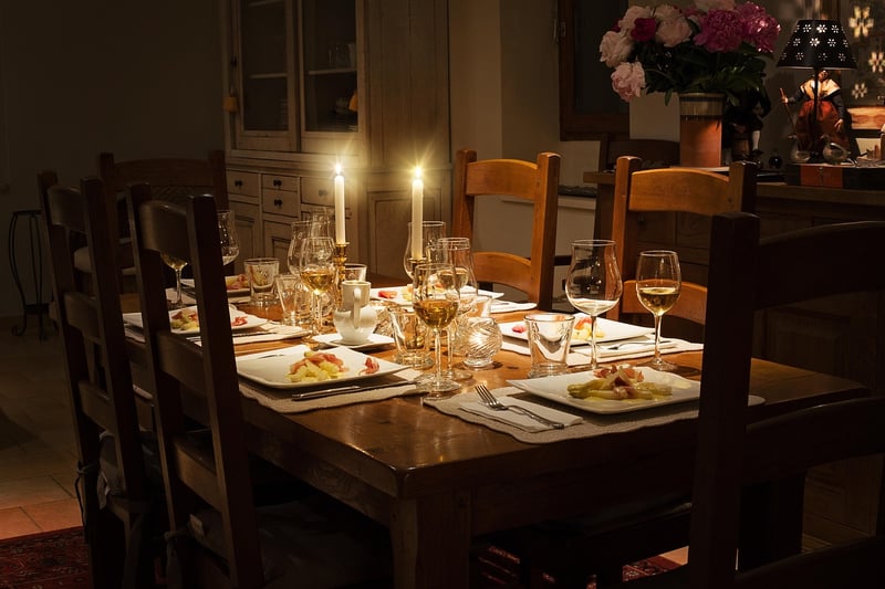Tech-Infused Dining